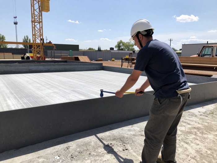 Бетонщик – строитель широкого профиля. Обязанности. Зарплата.